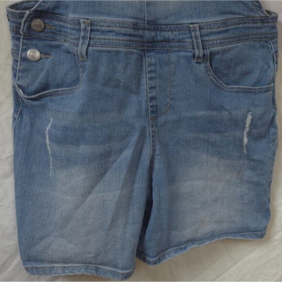 Calvin Klein Womens L 12/14 Distressed Light Blue Denim Bib Overall Jorts Shorts - Picture 3 of 14